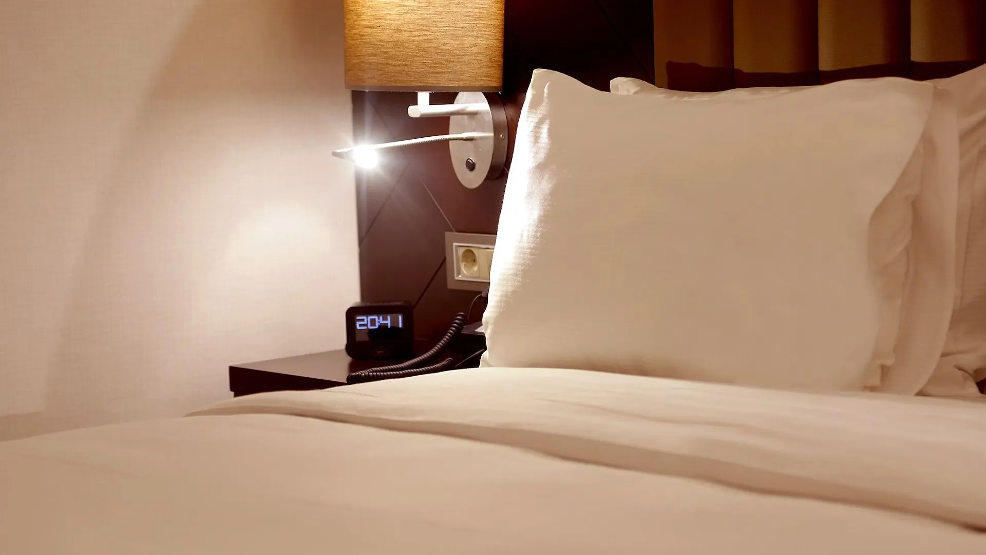 מלון Doubletree By Hilton Istanbul Umraniye