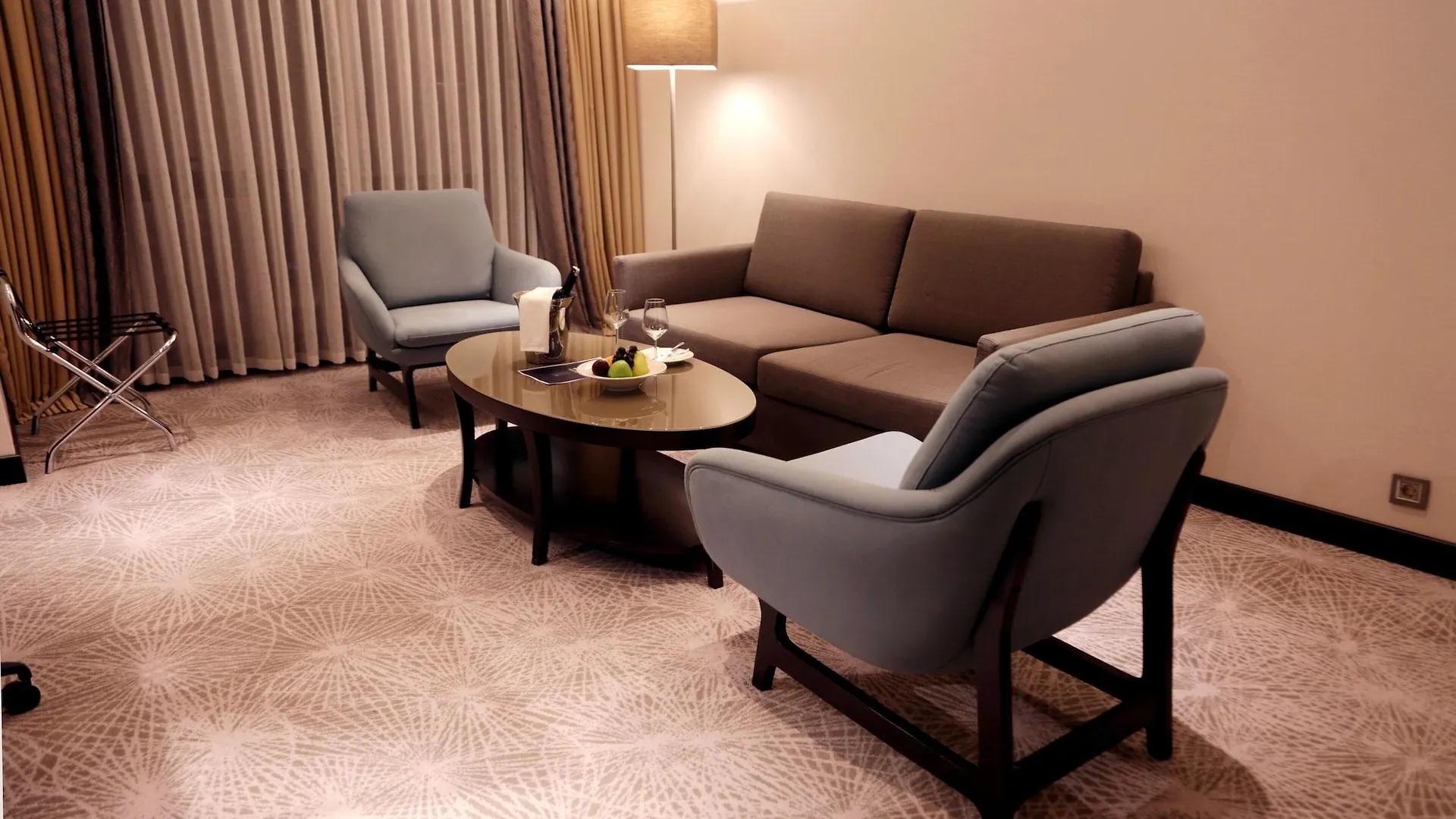 فندق Doubletree By Hilton Istanbul Umraniye