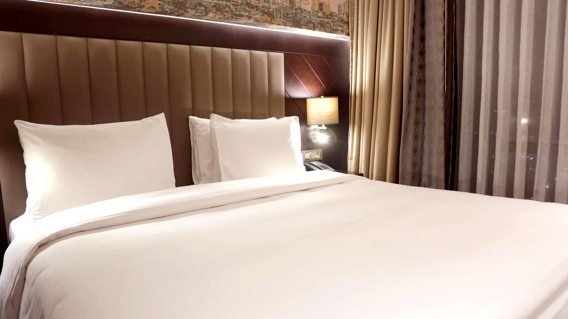 מלון Doubletree By Hilton Istanbul Umraniye