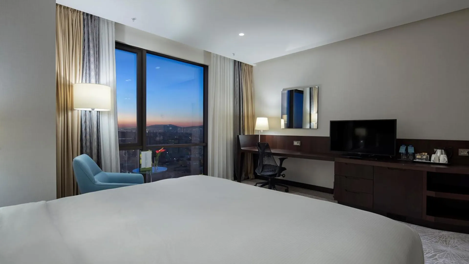 מלון Doubletree By Hilton Istanbul Umraniye