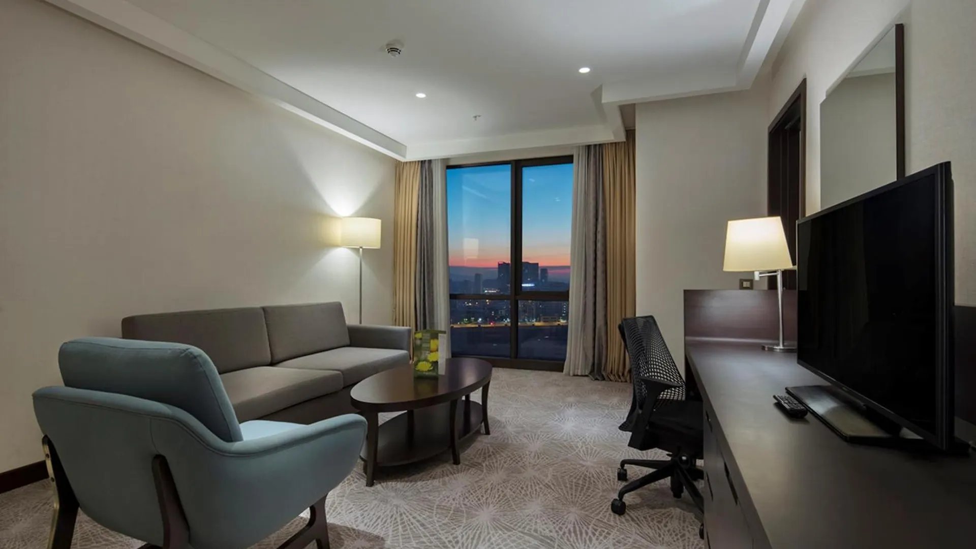 מלון Doubletree By Hilton Istanbul Umraniye