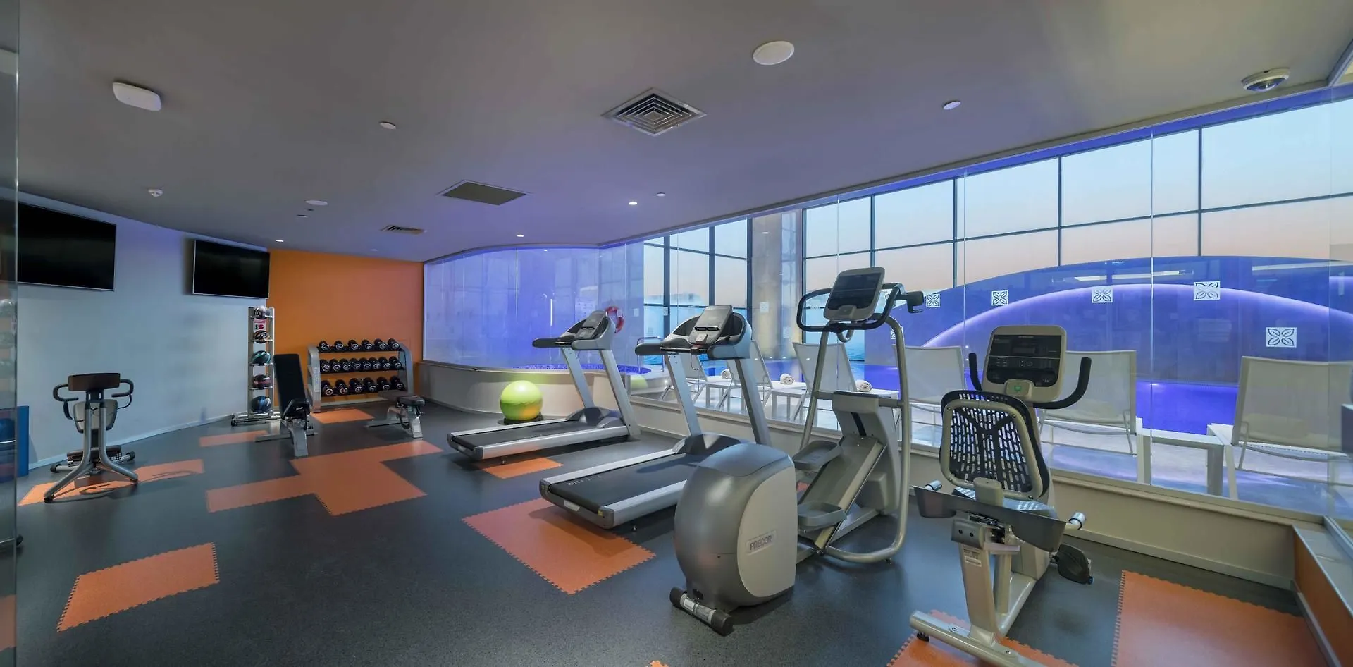 מלון Doubletree By Hilton Istanbul Umraniye