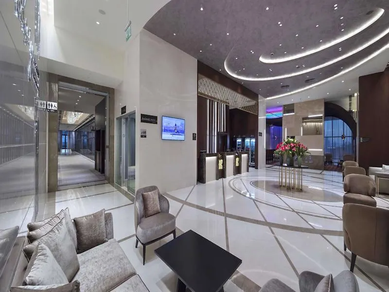 מלון Doubletree By Hilton Istanbul Umraniye