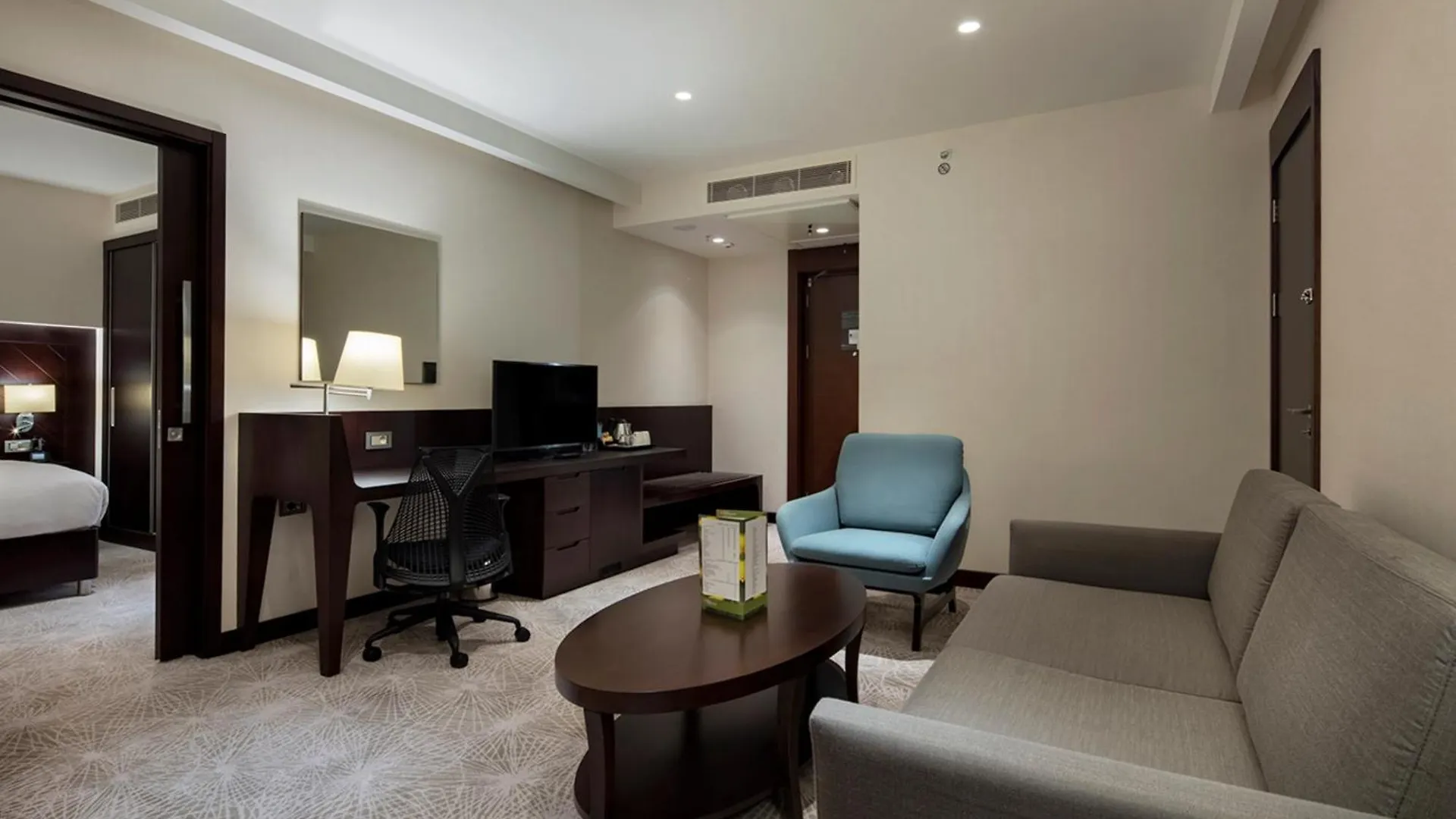 Отель Doubletree By Hilton Istanbul Umraniye 5*,
