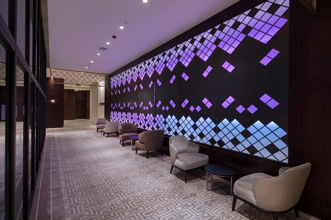 Отель Doubletree By Hilton Istanbul Umraniye