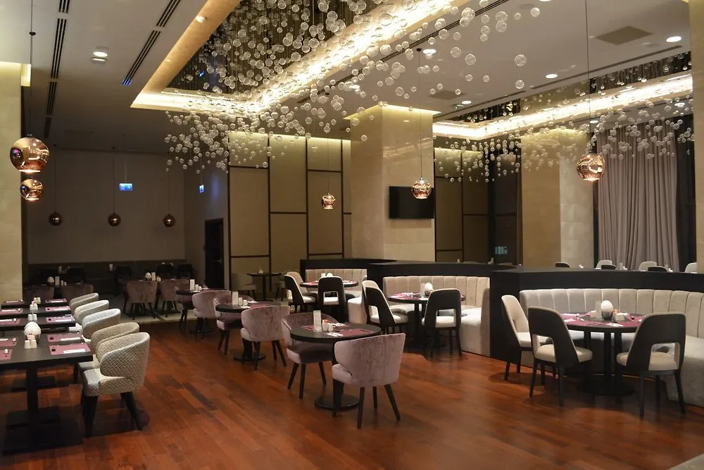 Отель Doubletree By Hilton Istanbul Umraniye