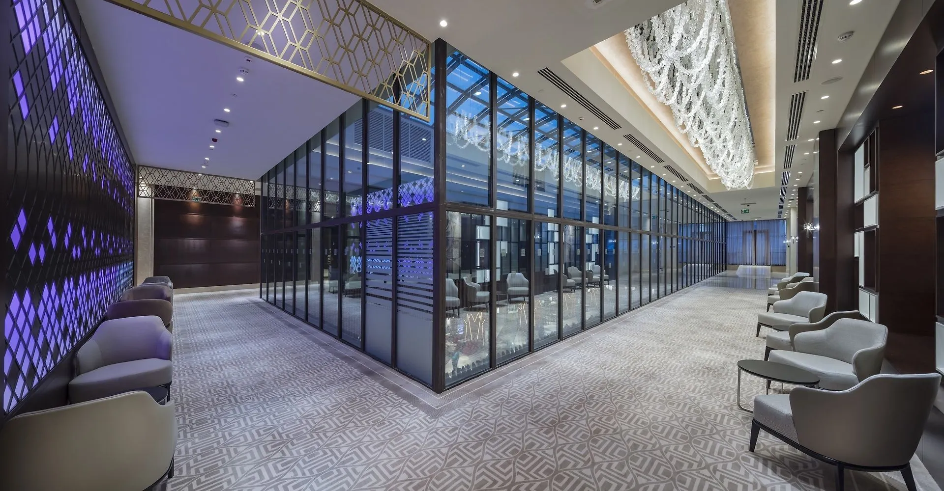 Отель Doubletree By Hilton Istanbul Umraniye 5*,  Турция