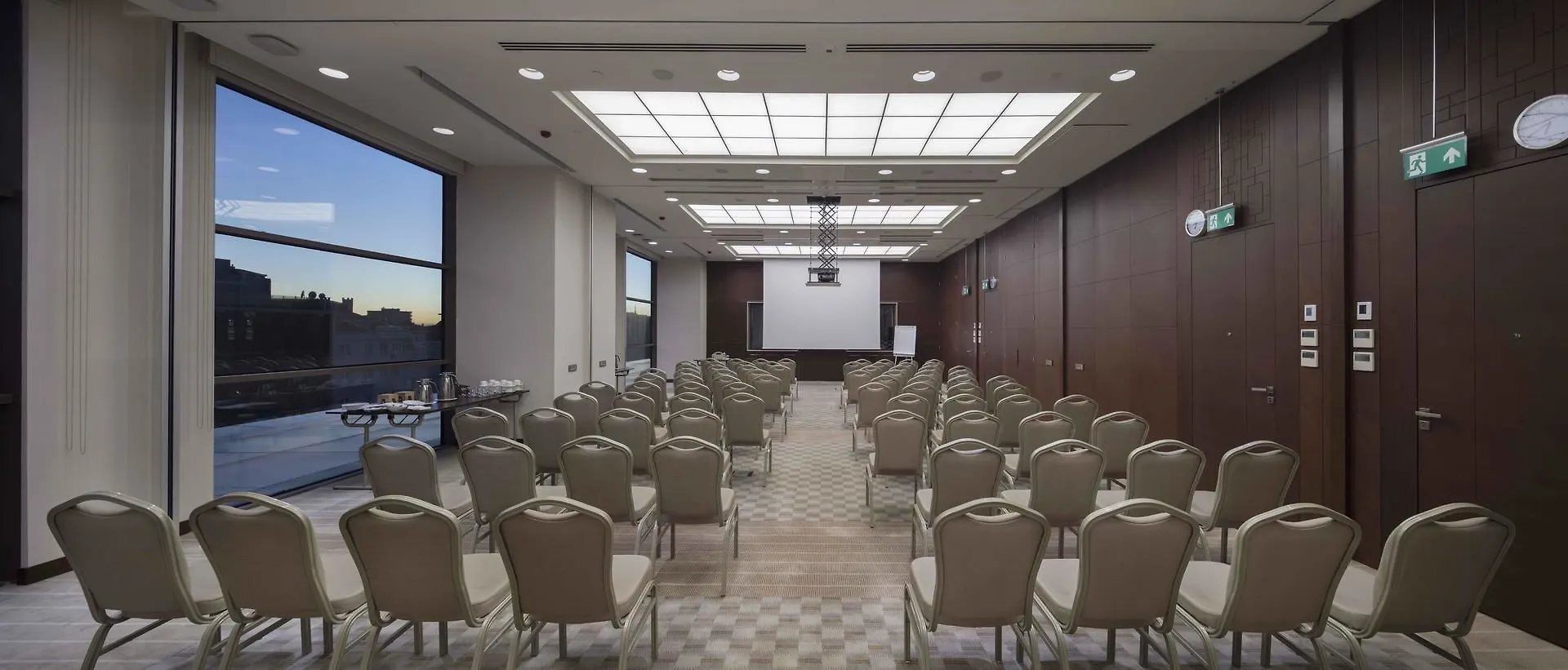 Отель Doubletree By Hilton Istanbul Umraniye